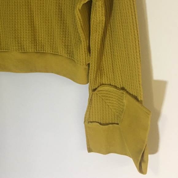 Mustard light weight Hoodie - Picture 4 of 7